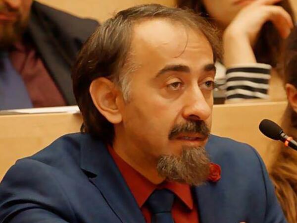 Heç bir halda bu ölkəyə getməyin: peşman oldum - Professor