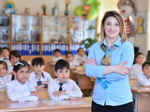 Müəllimlərin maaşı artdı