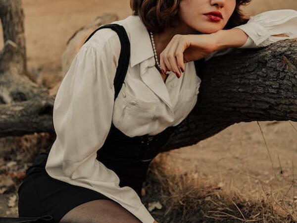 İşdən çıxarılan qadın müdirini <span class="color_red">yandırdı - FOTO</span>