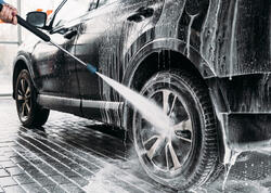 Bakıda avtoyuma məntəqəsindən lüks avtomobil QAÇIRILDI