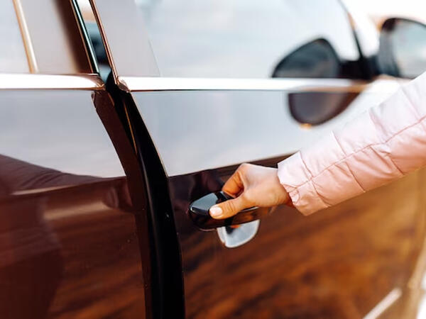 Köhnə maşınların idxalına aksiz dərəcəsi artırılır - Qərar qəbul edildi