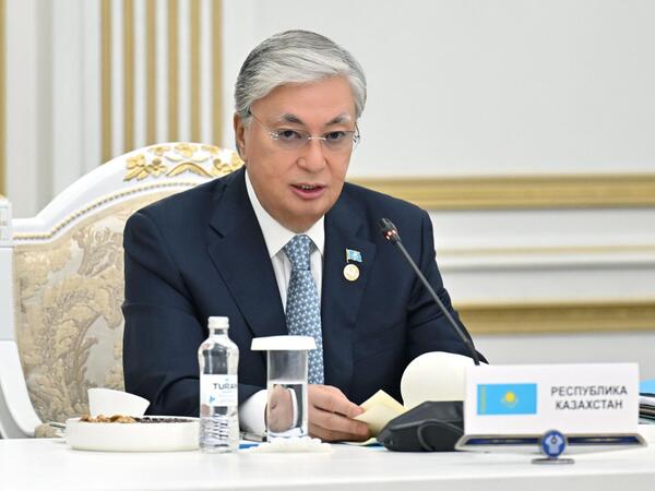 Tokayev Prezident İlham Əliyevə təbrik məktubu ünvanlayıb