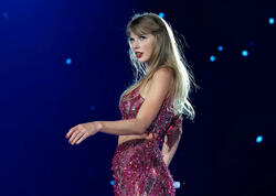 Məşhur müğənni buna görə məhkəməlik oldu