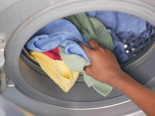 Paltaryuyan maşında pis qoxu və kifdən necə qurtulmalı? –  Az bilinən üç üsul