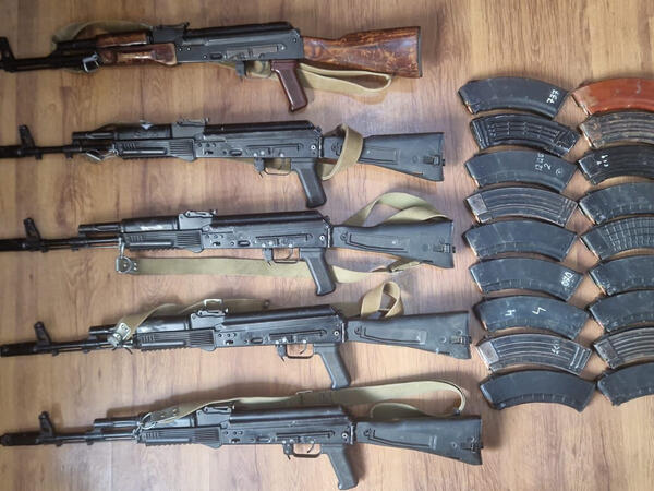 Qanunsuz saxlanılan silahlar aşkarlanıb