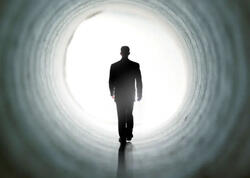 Ölümündən sonrakı ilk 5 dəqiqədə bədənimizdə yaşanan 6 qeyri-adi hadisə