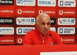 “Qurban Qurbanov hər zaman futbolçularının arxasında durur”