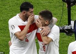 UEFA Millətlər Liqası: Türkiyə evdə darmadağın oldu