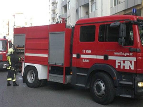 Bakıda yataqxanada yanğın - üç nəfər tüstüdən zəhərləndi