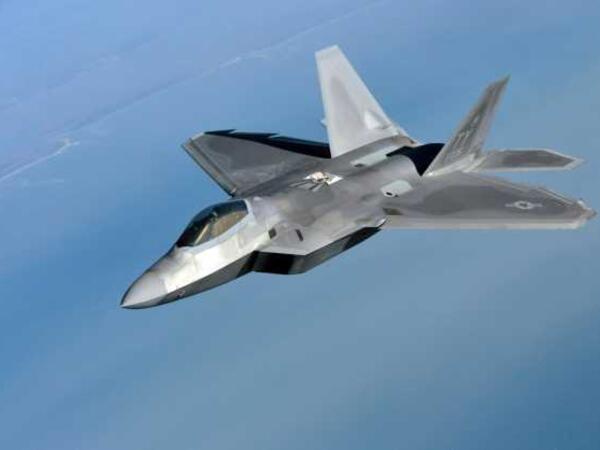 ABŞ İsrailə 10-dan çox F-22 qırıcıları göndərdi