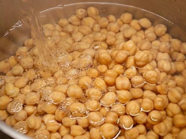 Noxud bişirməyin gizli sirri: Sərt dənələr belə yumşalır