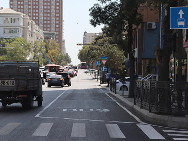 Bakının mərkəzi prospektində avtobus zolağı LƏĞV OLUNUR? - <span class="color_red">FOTO</span>