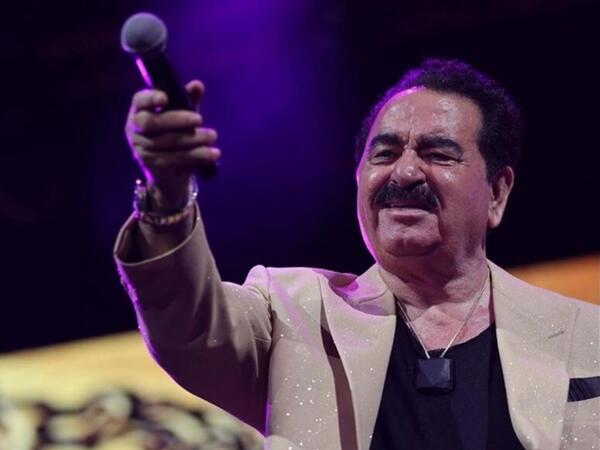 Tatlısesin Moskva konsertində qəribə HADİSƏ - <span class="color_red">VİDEO</span>