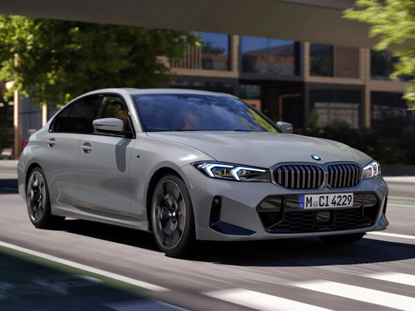 &quot;Mercedes&quot; BMW mühərriklərinə keçir