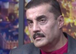 &quot;Neçə adama torba-torba pul verdi&quot;