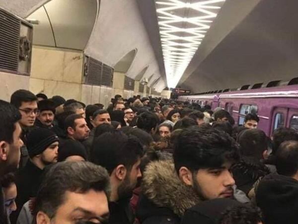 Metrodo səs-küy salan şəxslə bağlı araşdırma aparılır