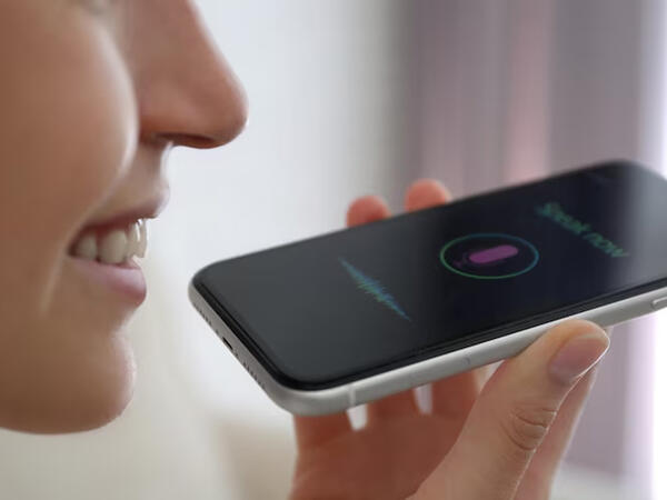 &quot;Apple&quot; işlədənlərin DİQQƏTİNƏ: &quot;Siri&quot; ilə bağlı araşdırma aparılır