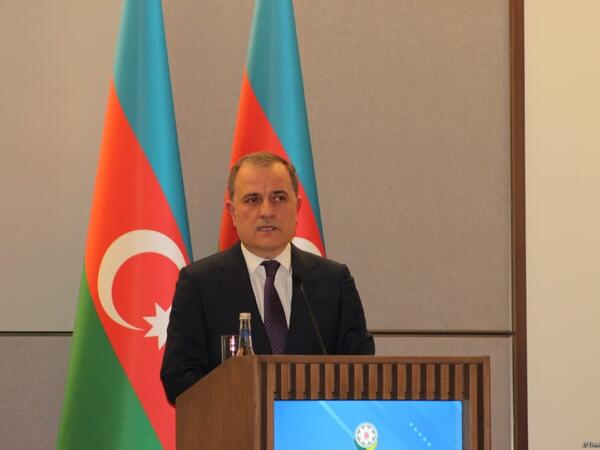 Ceyhun Bayramov Türkiyəyə getdi