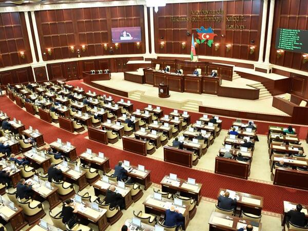 &quot;Vəfat edən şəxsin sosial hesabına yığılmış vəsaitin bir hissəsi ailəsinə verilsin&quot; - Deputat