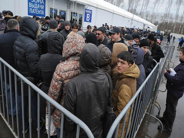 Rusiyada miqrantlarla bağlı sərtləşdirilmiş qaydalar bu tarixdən qüvvəyə minəcək