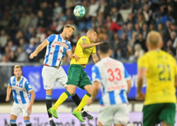 Niderland futbolunda BİABIRÇILIQ: 12 nəfərlə oynayıb uddular