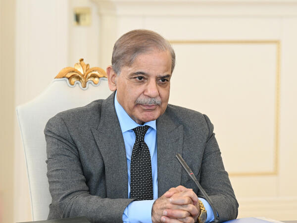 Şahbaz Şərif: Laçında Azərbaycan, Türkiyə və Pakistan bayraqlarının dalğalanmasını görmək qəlblərimizi fəxarət hissi ilə doldurur