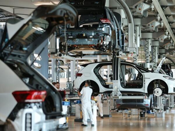 &quot;Volkswagen&quot;in gəlirləri azaldı – Çin bazarında sərt rəqabət