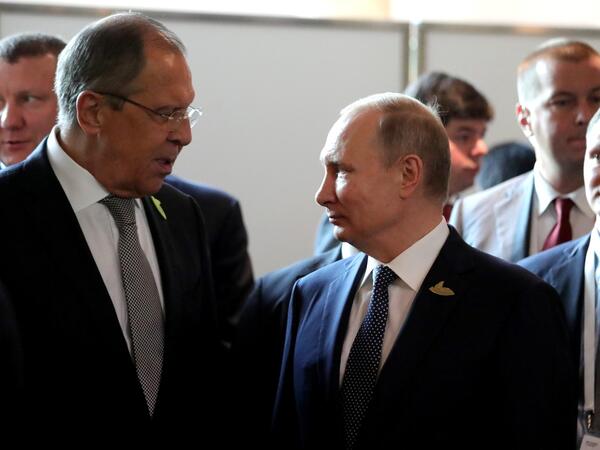 Putin Lavrovu təltif etdi