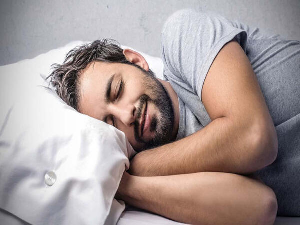 100 il yaşaya bilmək üçün yuxu rejimimiz necə olmalıdır?