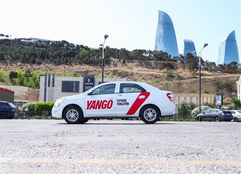“Yango"nun taksisi köşkə ÇIRPILDI -