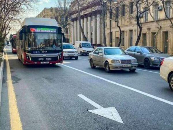Obyektlərin qarşısında maşın saxlamağa niyə icazə verilmir?