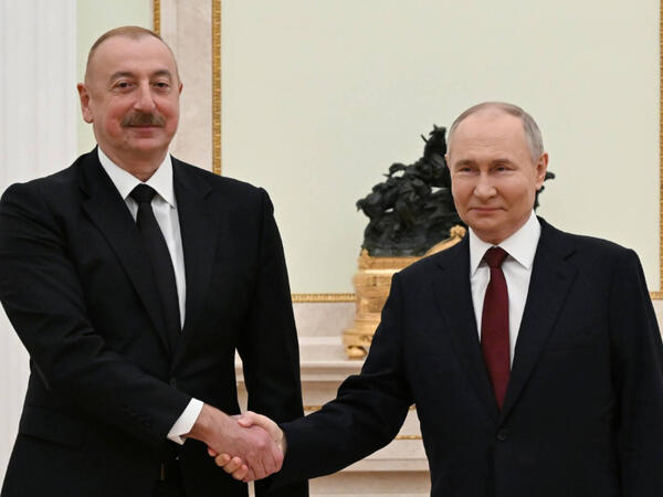 Putin: Ölkələrimizin vətəndaşları nasist işğalçıları üzərində qələbəni yaxınlaşdıranları lazımınca qiymətləndirirlər