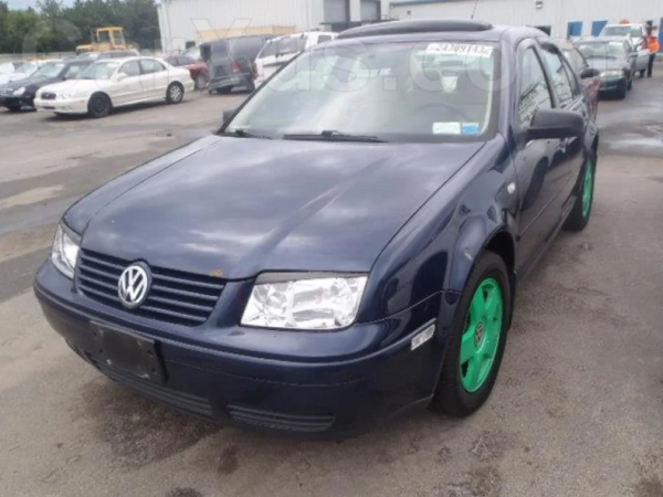 Bakıda “Volkswagen&quot; yandı