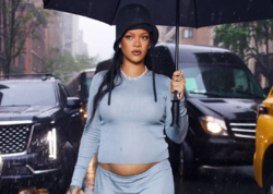 Rihanna yenidən hamilədir - FOTO