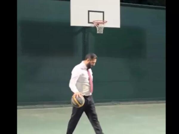 Basketbol oynadı, gündəm oldu - <span class="color_red">VİDEO</span>