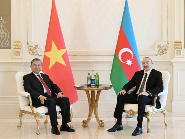 Prezidentin To Lam ilə məhdud tərkibdə görüşü olub - FOTO