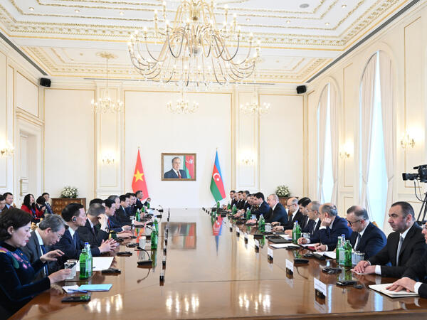 İlham Əliyevin vyetnamlı Baş katib ilə geniş tərkibdə görüşü keçirilib - <span class="color_red">FOTO</span>