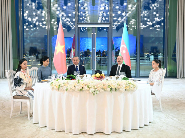 İlham Əliyevin adından Vyetnamlı Baş katibin şərəfinə dövlət ziyafəti verilib - <span class="color_red">VİDEO - FOTO</span>