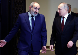 Putin Paşinyana yerini göstərdi - VİDEO