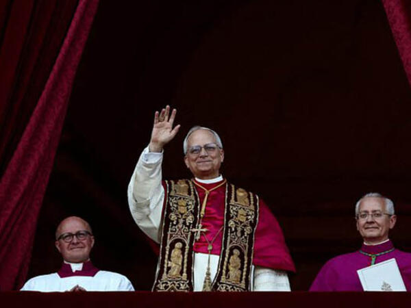 Papa ilk dəfə çıxış edib - <span class="color_red">VİDEO</span>