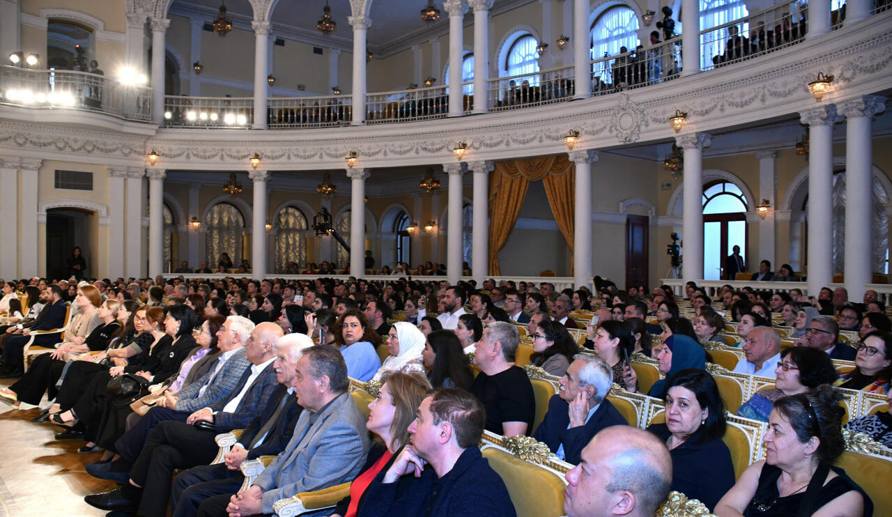 Filarmoniyada Ulu öndərin anadan olmasının 102-ci ildönümü münasibətilə konsert keçirilib - FOTO
