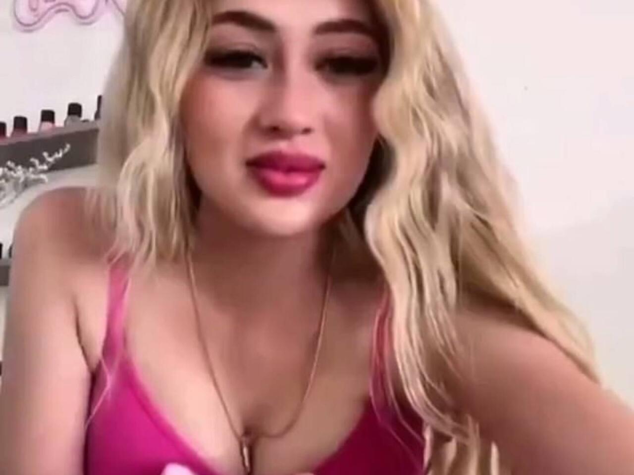 Gözəllik salonunda canlı yayım edən tiktoker güllələndi - FOTO