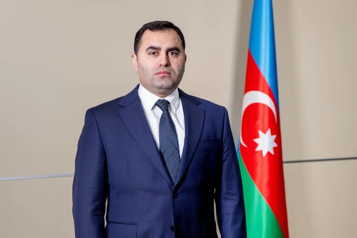 Prezidentin yüksək vəzifəyə təyin etdiyi Tural Piriyev bu məşhurun oğludur -