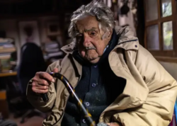 Dünyanın ən kasıb prezidenti öldü - FOTO