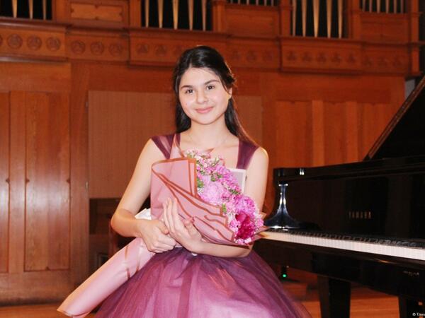 Gənc pianoçu Aydan Nuriyevanın ilk solo konserti keçirilib - FOTO
