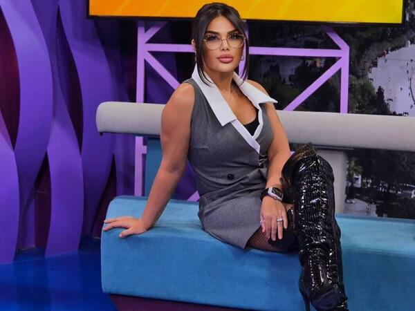Efirdə müğənnilər arasında qırğın qopdu: &quot;Açıb desəm...&quot; - VİDEO