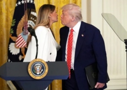 Trampla Melaniya boşanıb?
