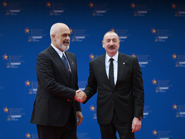 Prezident Tiranada Zirvə toplantısının açılış mərasimində iştirak edir - FOTO