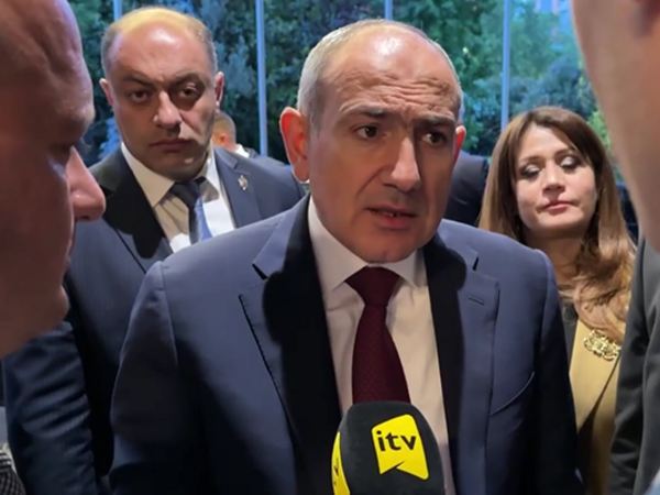 Əslində Ermənistan Konstitusiyasında nə var? - Paşinyan növbəti dəfə yalan danışdı