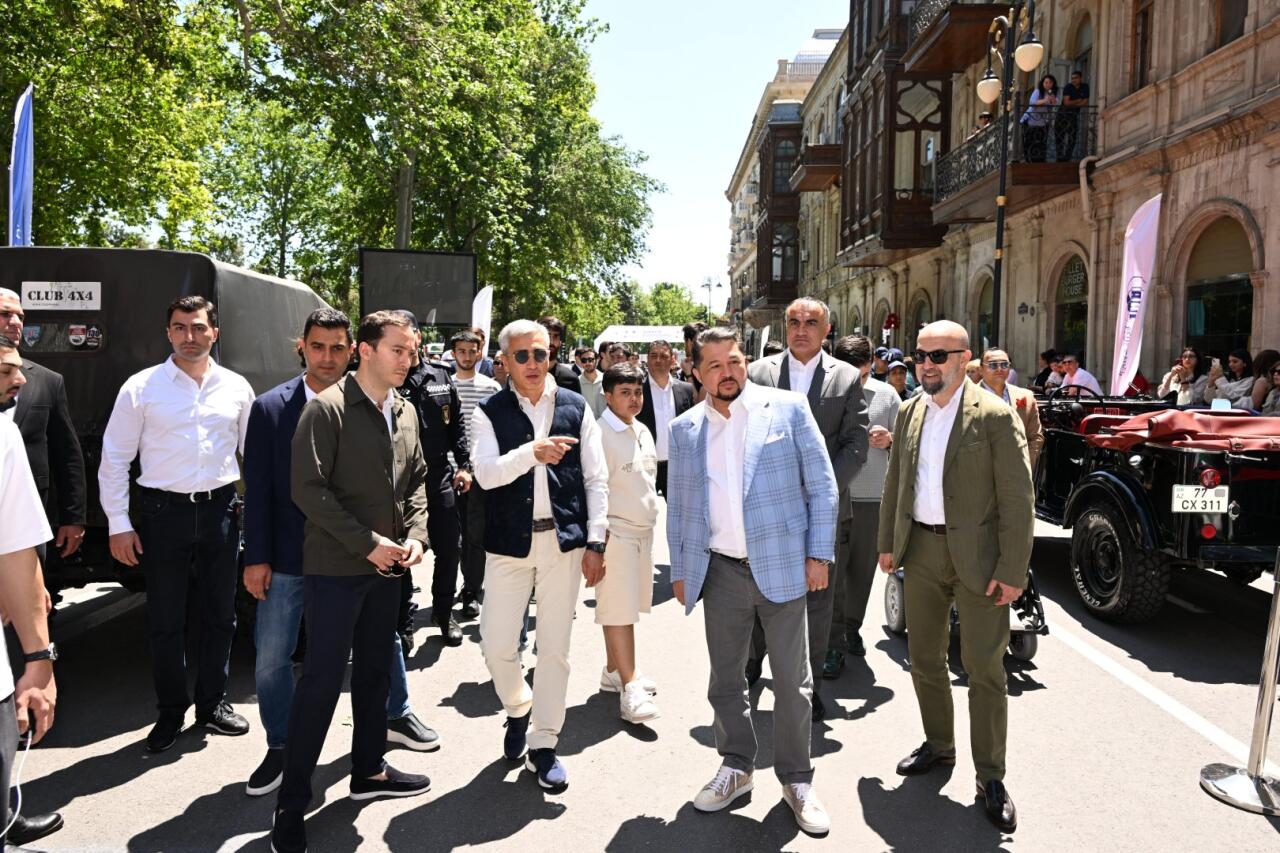 AAF “Sürətin evolyusiyası”nda klassik avtomobilləri təqdim edib - FOTO